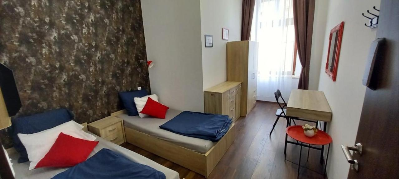 Klauzal 14 Hotel Budapest Bagian luar foto